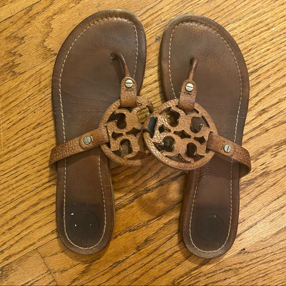 Tory Burch chestnut flip flops. Size 9.